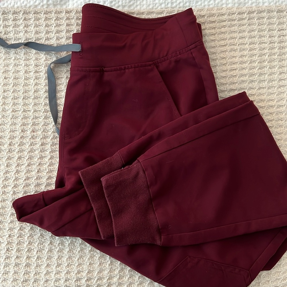 MEDIUM FIGS Zamora jogger burgundy